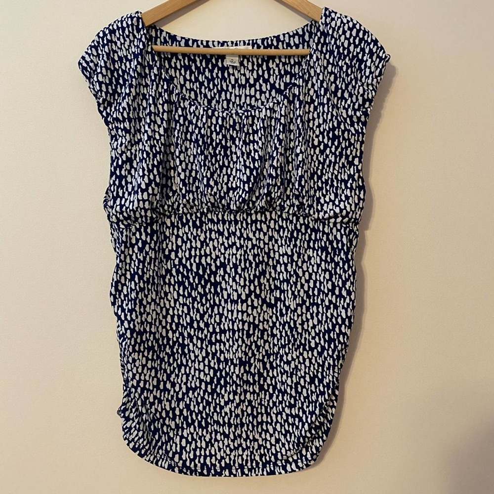 Navy cap sleeve pattered top women’s xl Kenneth Cole